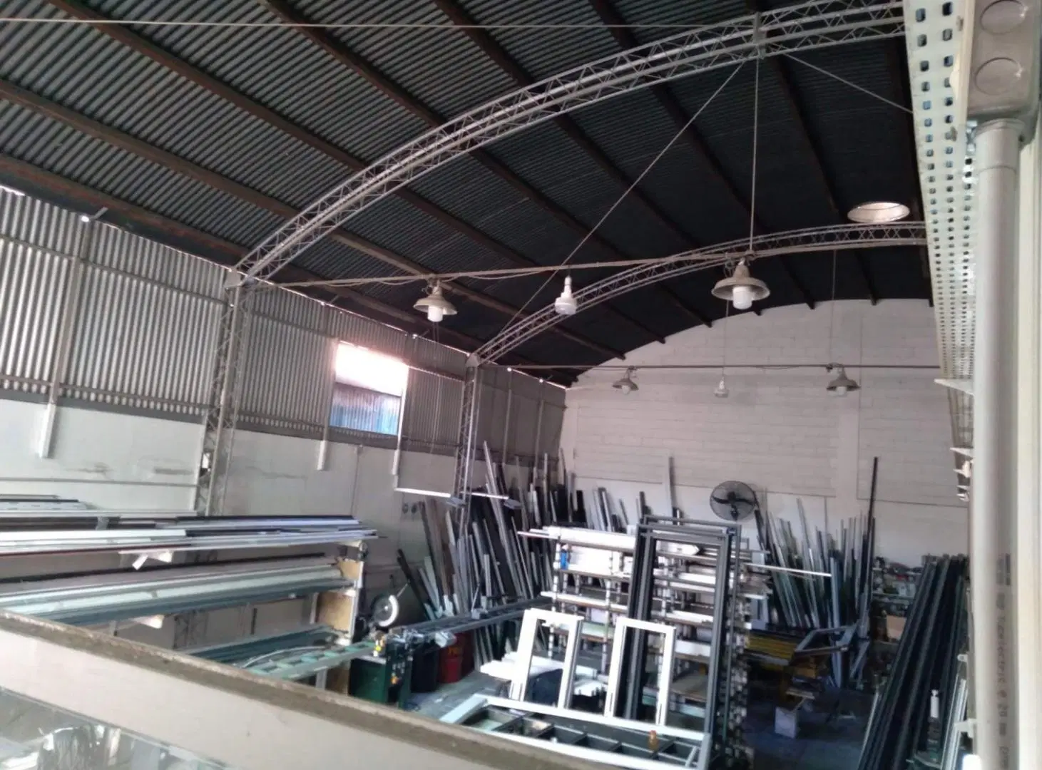 VENTA LOCAL COMERCIAL FRENTE AL NUDO VIAL, GLLÉN 3
