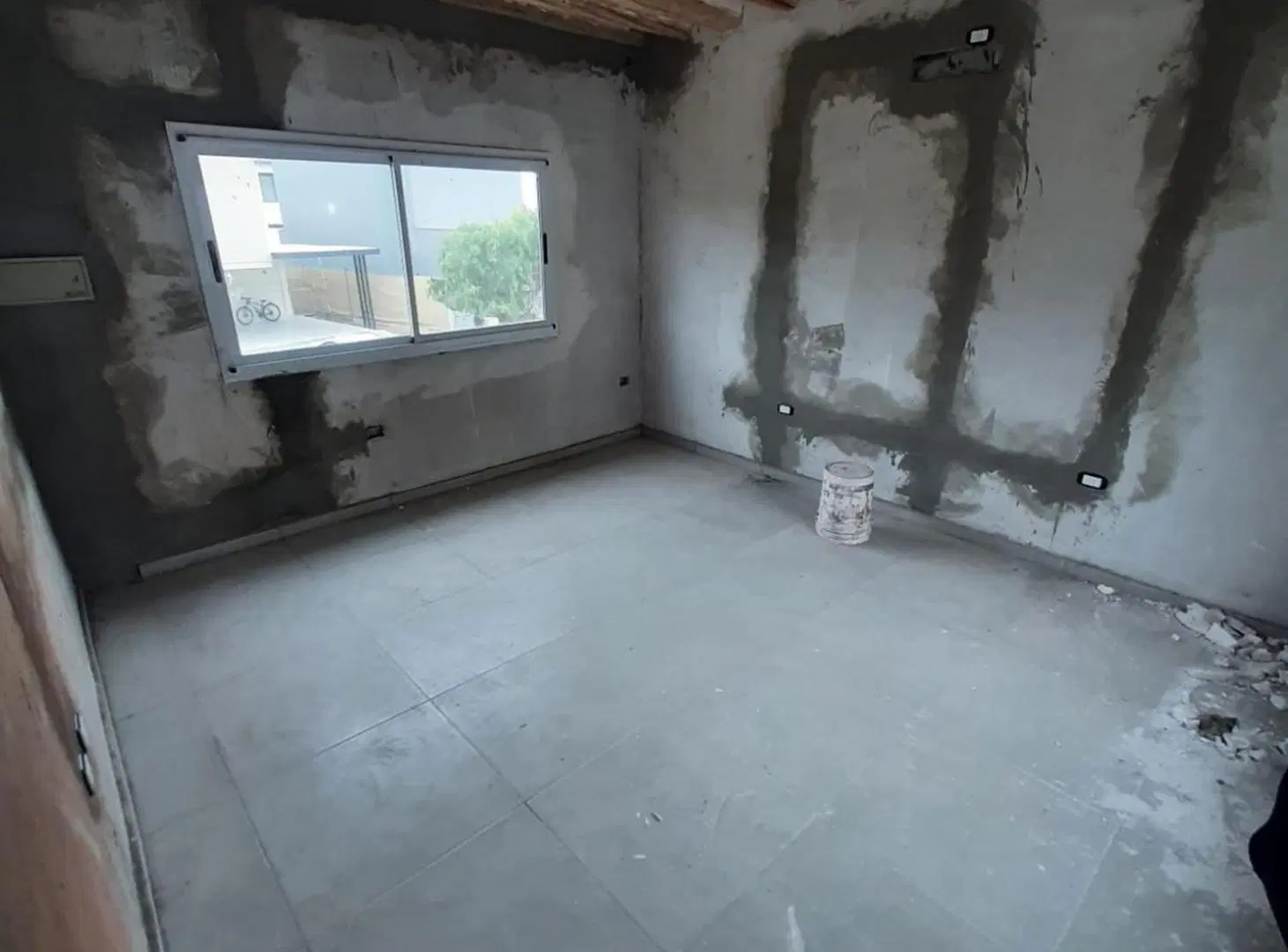 VENDO CASA EN CONSTRUCCION Lomas de Russell 3