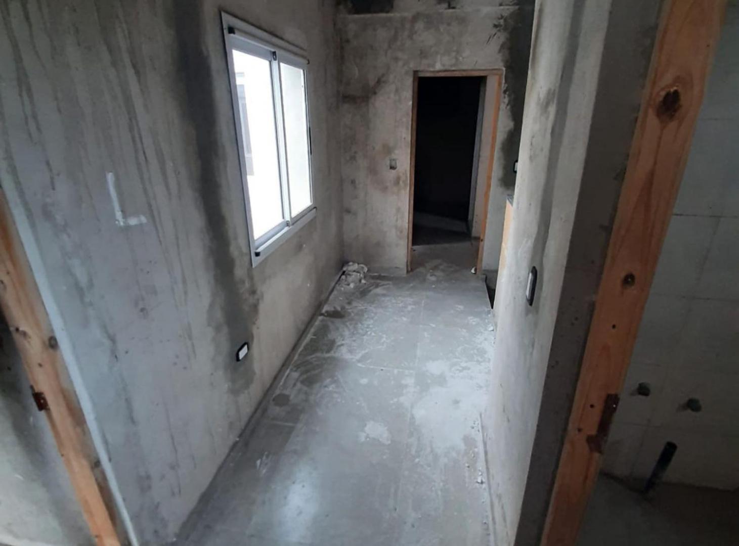 VENDO CASA EN CONSTRUCCION Lomas de Russell