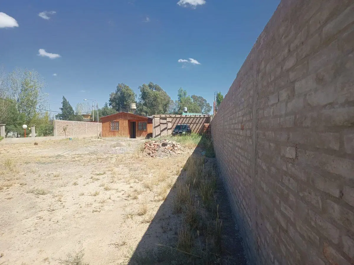 LOTE EN EL CARRIZAL CON CONTRUCCION A REFORMAR 4