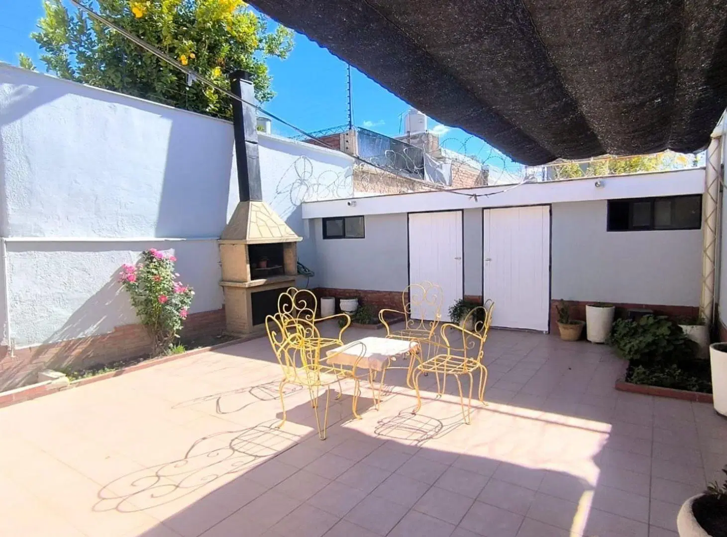 VENTA CASA BARRIO SUPE CALLE CHICLANA GODOY CRUZ 8