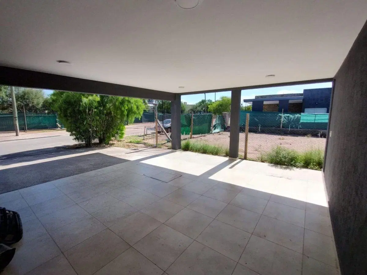 CASA EN VENTA EN MAIPU 8