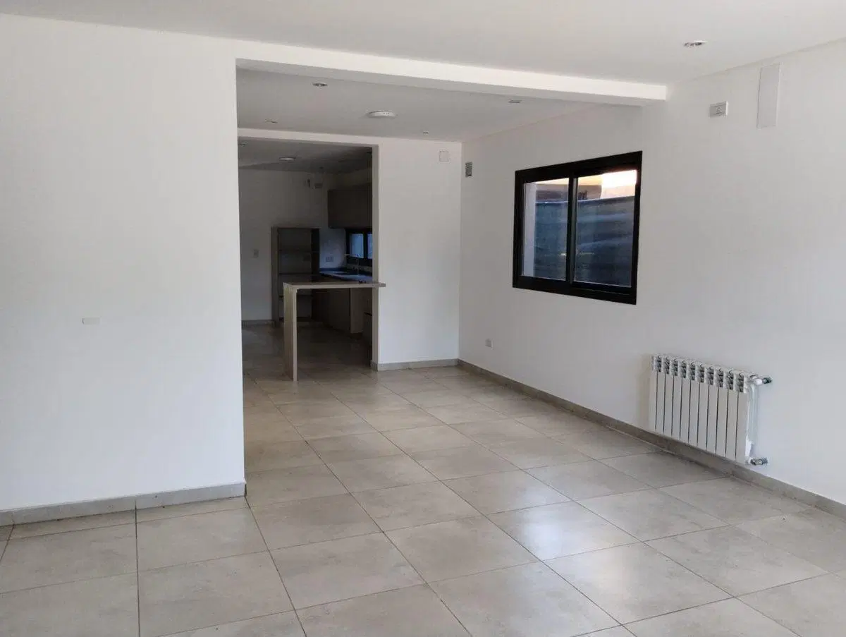 CASA EN VENTA EN MAIPU 3