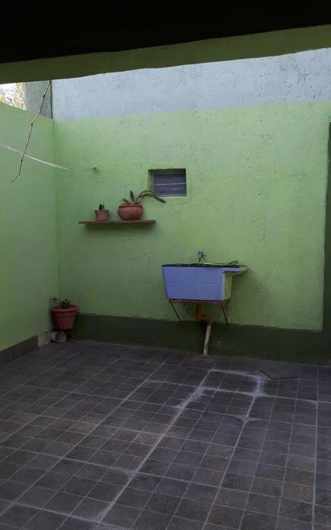 Amplia propiedad  se vende en B La Colina Maipu MZ 8