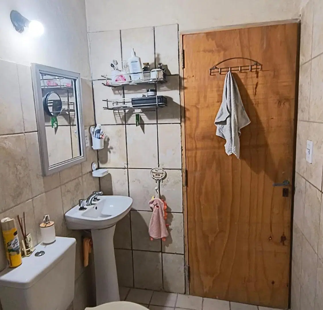 Oportunidad!!! Casa en Venta en LAVALLE 3