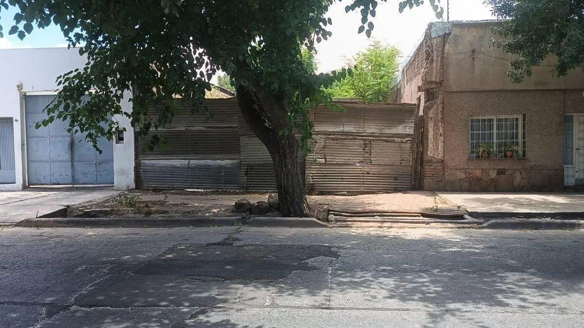 Se vende lote  excelente ubicacion cuarta seccion 5