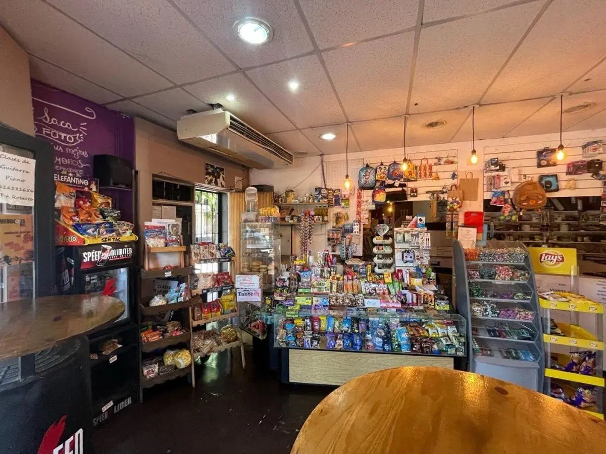 REMAX VENDIMIA VENDE LOCAL EN LA QUINTA SECCION 5