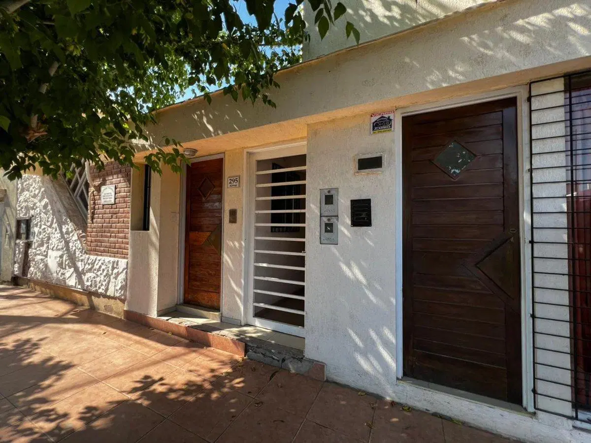 VENTA CASA EN MENDOZA, SAN MARTIN 4