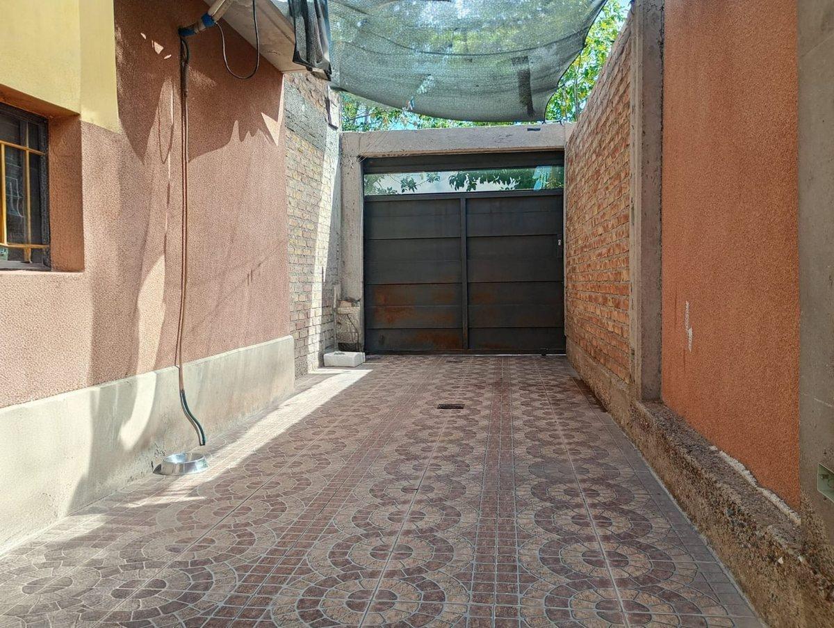 Foto de VENTA DE CASA EN GODOY CRUZ- MENDOZA, imagen 3