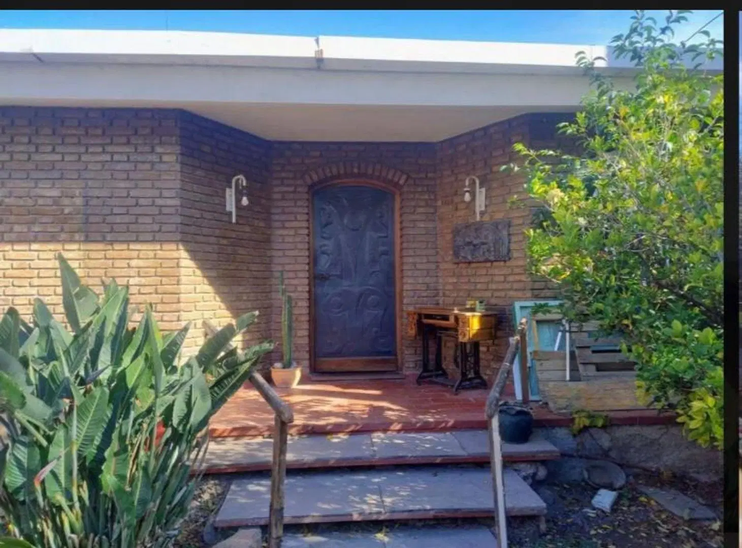 Se vende Amplia casa en cercania al B Bancario 8