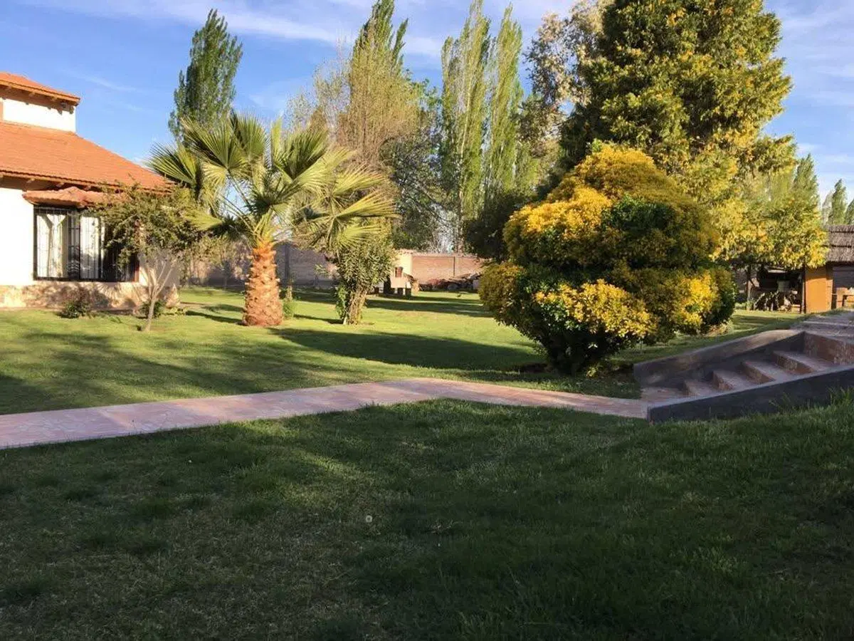 CASA CON GRAN PARQUIZADO EN VENTA, VISTALBA 8