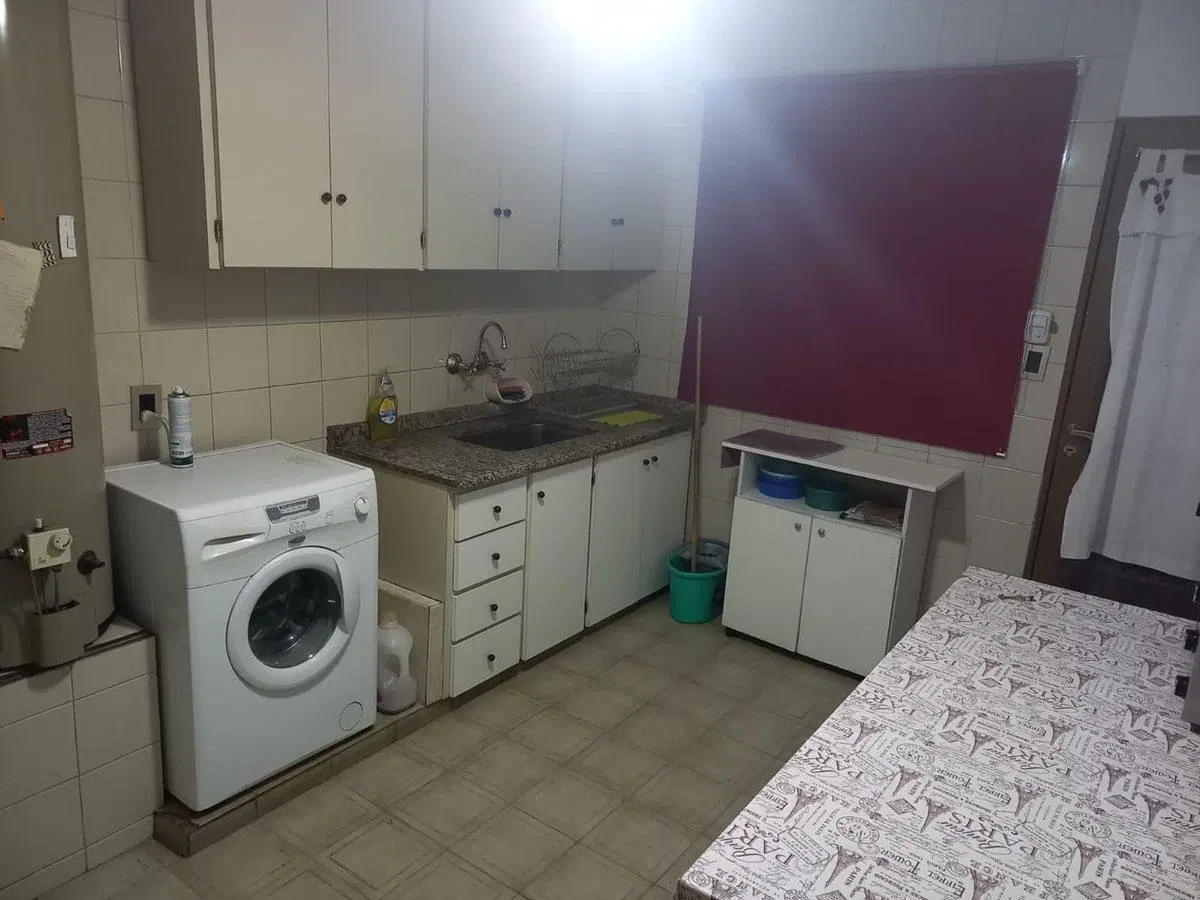 CASA 4 DORMITORIOS EN EL CENTRO DE JUNÍN! 4