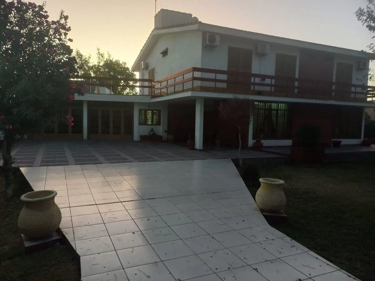 CASA 4 DORMITORIOS EN EL CENTRO DE JUNÍN! 2