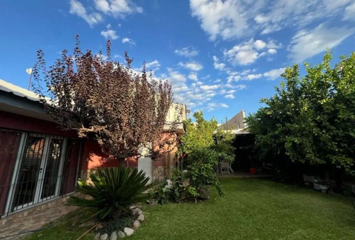 VENTA MODERNA Y AMPLIA CASA 3 DOR, RODEO DEL MEDIO 8