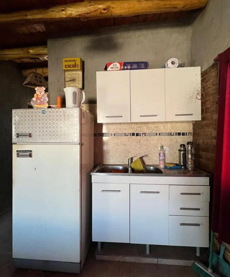 CASA CON PISCINA, BARRIO ROSA MOSQUETA, GUAYMALLÉN 4