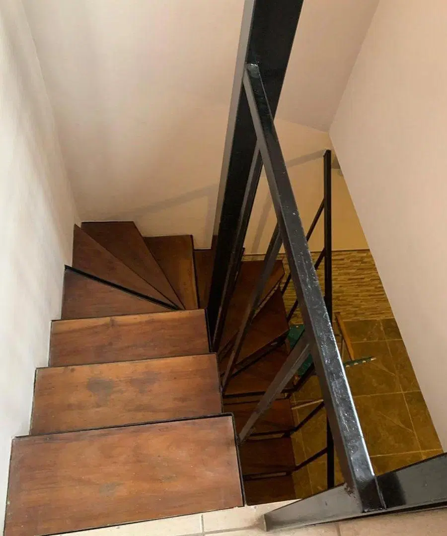 SE VENDE RENOVADA CASA EN B LA FLORESTA  GLLEM MZA 5