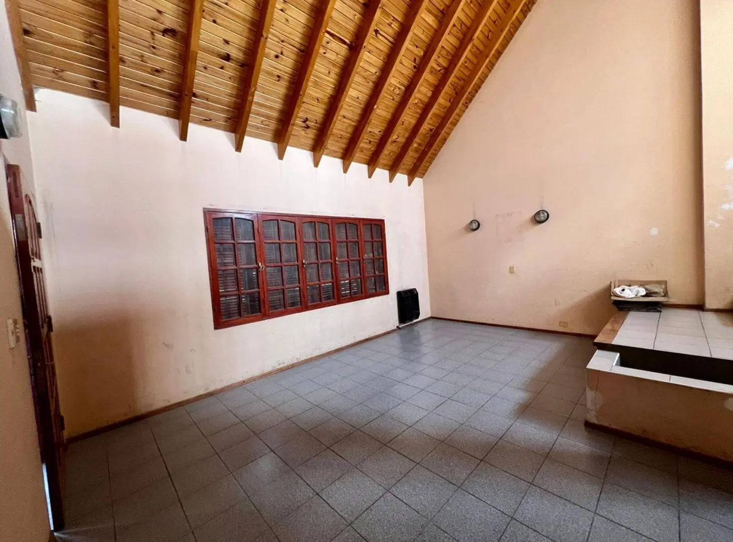 VENTA CASA AMPLIA ,3 DORMITORIOS, DORREGO, GLLÉN 3
