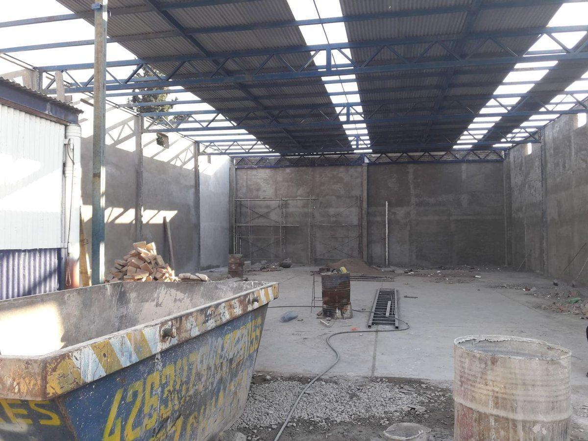 Foto de GALPÓN+DEPTO ,ELPIDIO GONZÁLEZ, RODEO DE LA CRUZ, imagen 1
