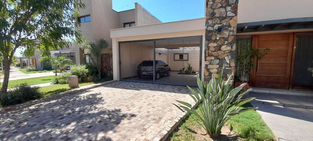 Foto de Casa en Venta en Guaymallén APTA CREDITO, imagen 3