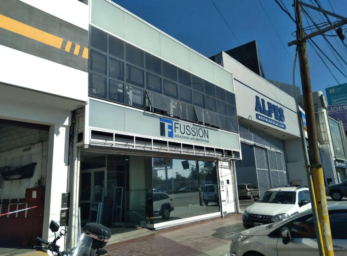 VENTA LOCAL COMERCIAL FRENTE AL NUDO VIAL, GLLÉN 2