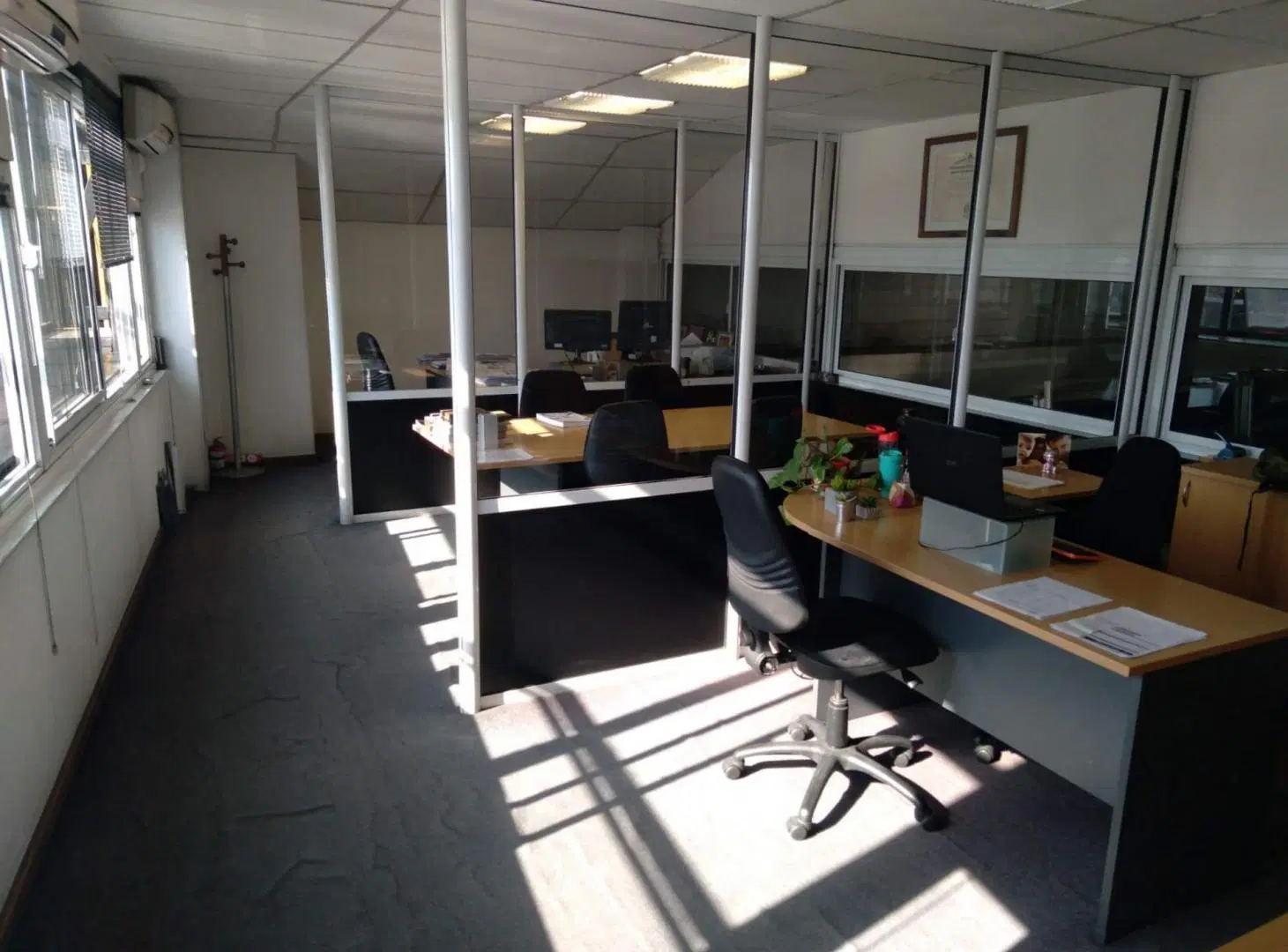 VENTA LOCAL COMERCIAL FRENTE AL NUDO VIAL, GLLÉN 4