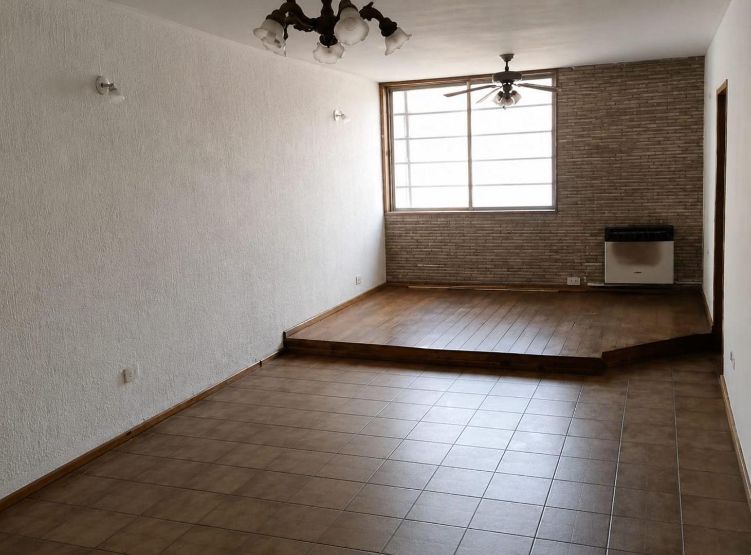 Foto de VENTA DE AMPLIO DEPARTAMENTO EN CIUDAD DE MENDOZA, imagen 2
