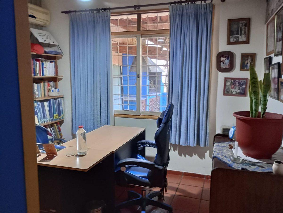 Foto de CASA 4 DORMITORIOS, CON PISCINA, CIUDAD DE MENDOZA, imagen 4