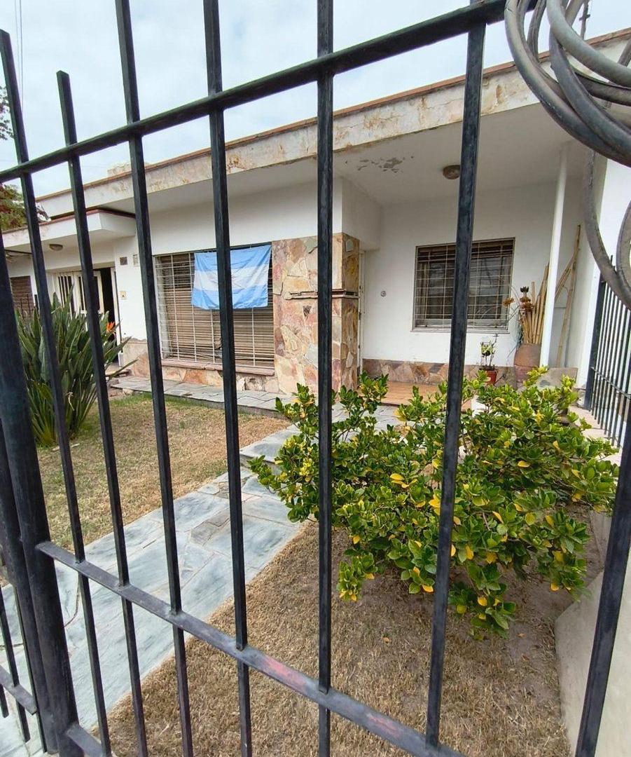 Foto de CÓMODA VIVIENDA 3 DORMITORIOS BARRIO SANTA ANA., imagen 1