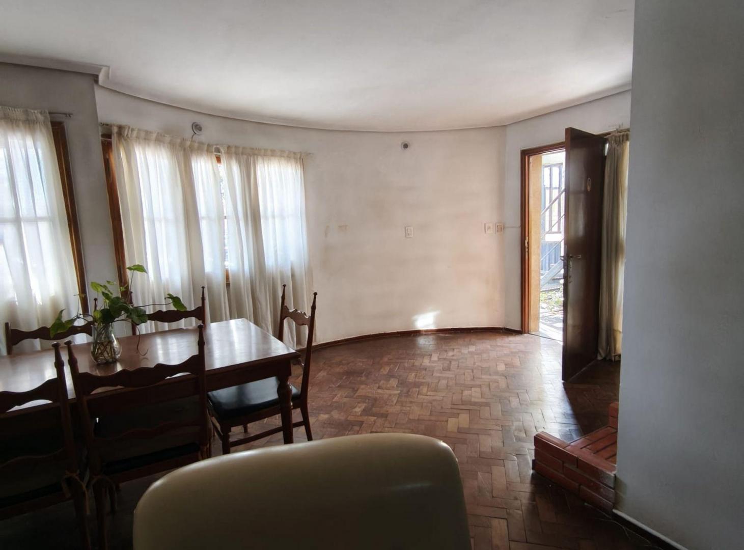 Foto de Venta Casa dos Plantas B° Parque Drumond, imagen 2