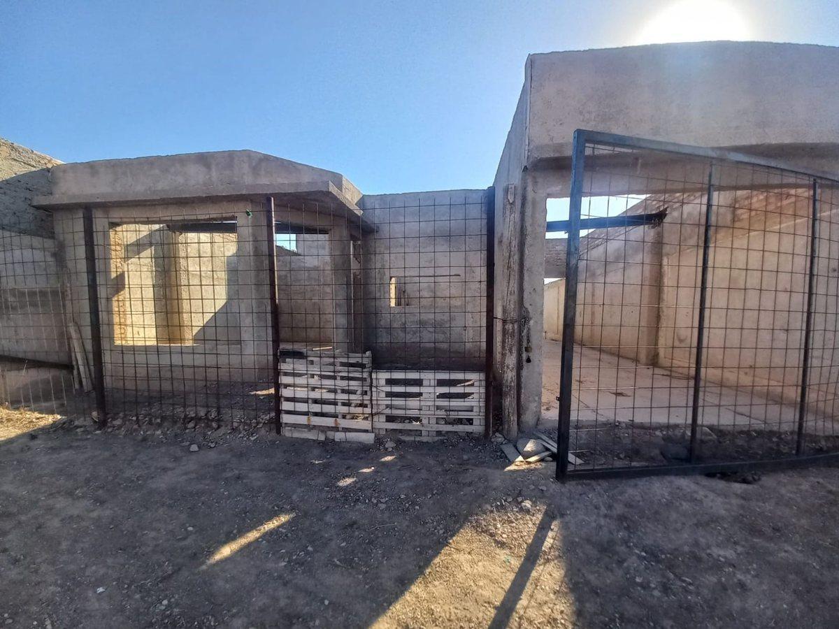 Foto de REMAX VENDE TERRENO CON PROPIEDAD EN OBRA GRUESA, imagen 3