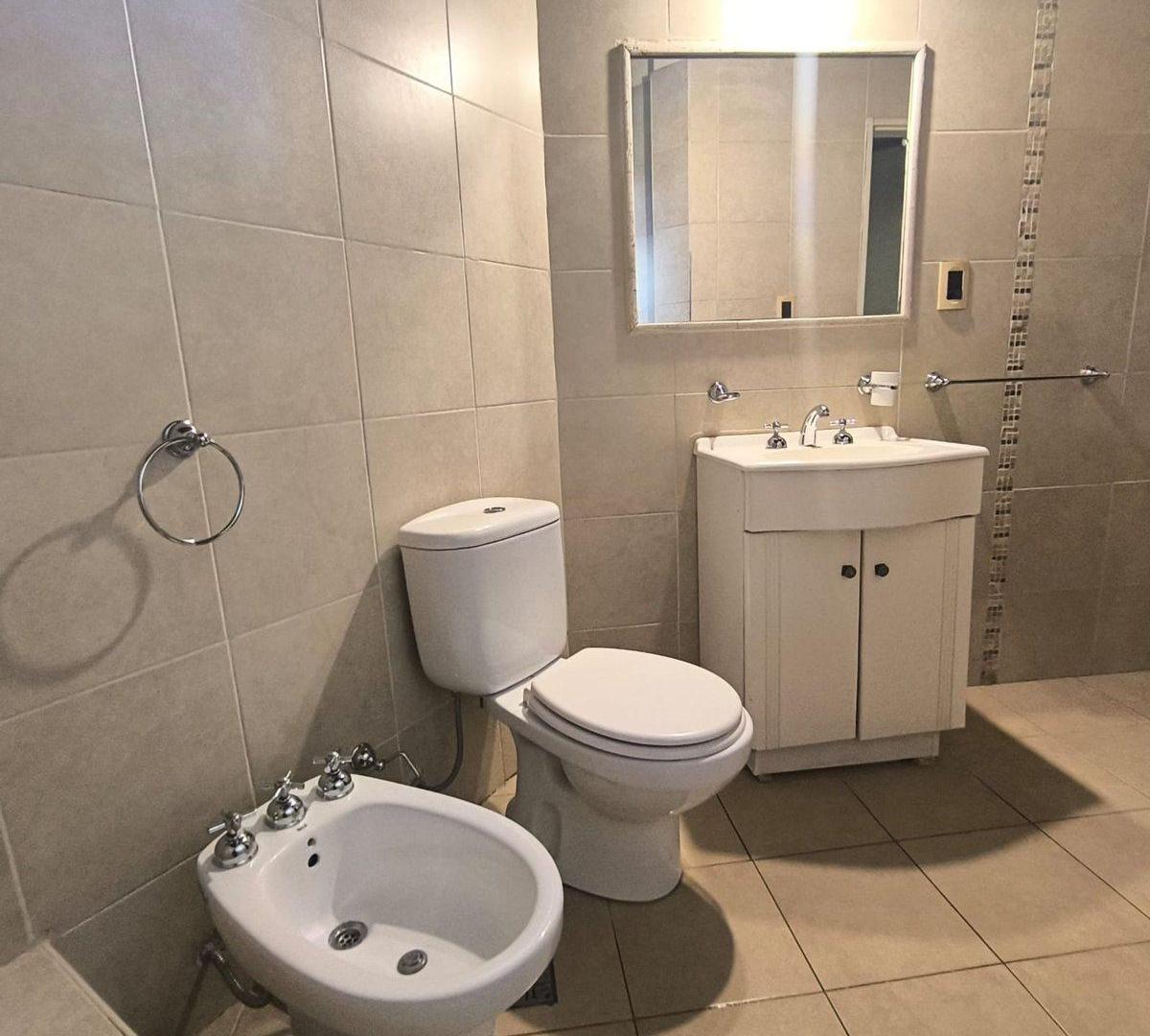 Foto de VENTA DE DUPLEX COMPLEJO CERRADO, CIUDAD MENDOZA, imagen 2