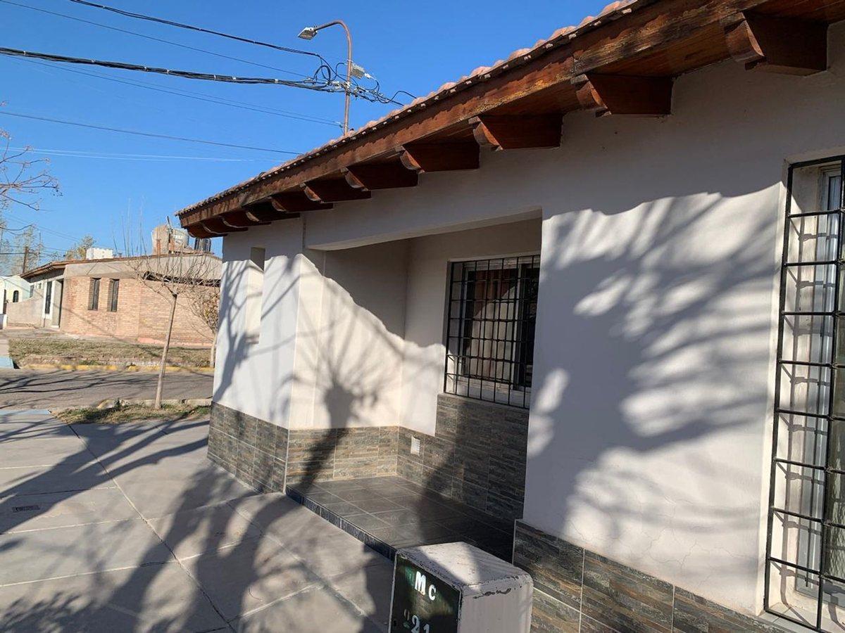Foto de SE VENDE CASA DE 3 HAB B. CONDOR Y ANDES MAIPU, imagen 3