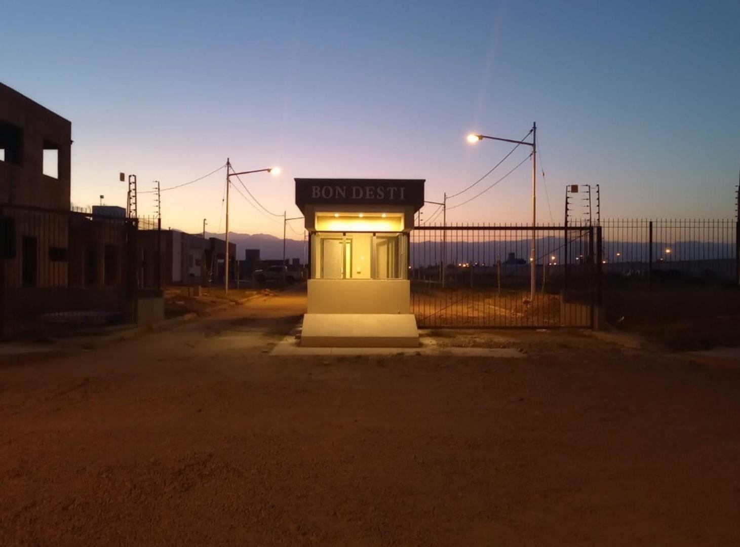 Foto de LOTE 488 m2 BARRIO PRIVADO BON DESTI RODEO DEL M., imagen 2