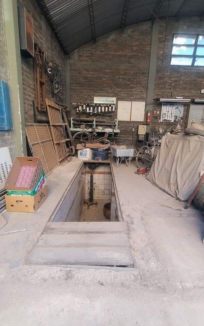 Foto de VENDO CASA CON GALPON TALLER. GODOY CRUZ, imagen 4