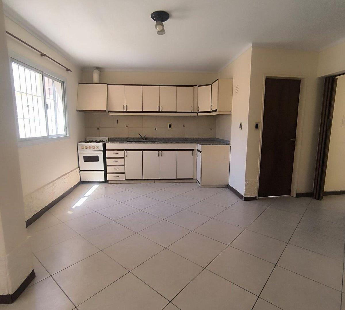 Foto de VENTA DE DUPLEX EN MENDOZA CIUDAD, imagen 1