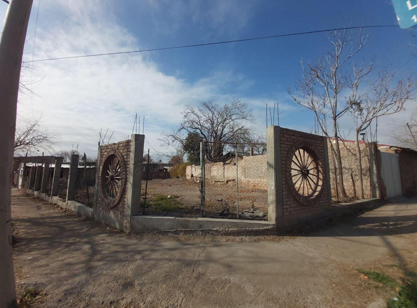 Foto de REMAX VENDIMIA VENDE EXCELENTE LOTE EN GODOY CRUZ, imagen 1