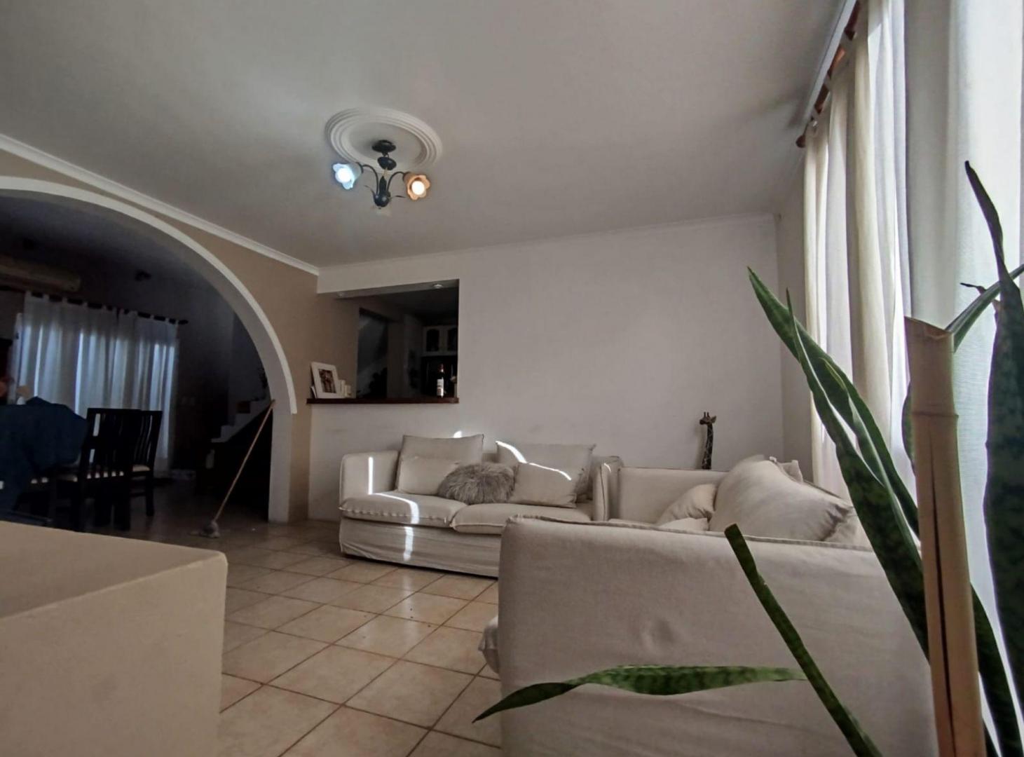 Foto de VENTA CASA EXCELENTE CATEGORIA EN SAN MARTIN, imagen 2