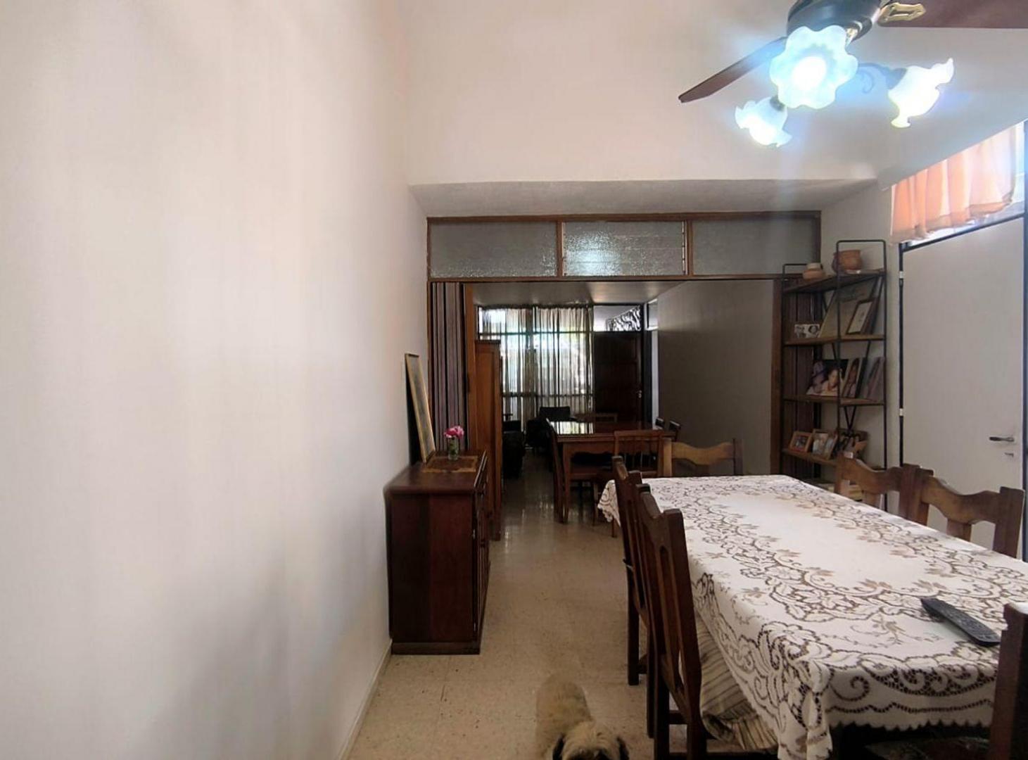 Foto de VENTA CASA BARRIO SUPE CALLE CHICLANA GODOY CRUZ, imagen 4