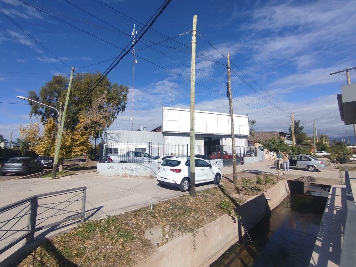 Foto de Alquiler Galpón Elpidio Gonzalez y Urquiza Gllén, imagen 1