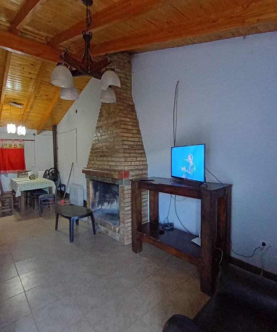 Foto de CASA ESTILO CABAÑA, 2 DORMITORIOS, PISCINA, LUJÁN, imagen 4