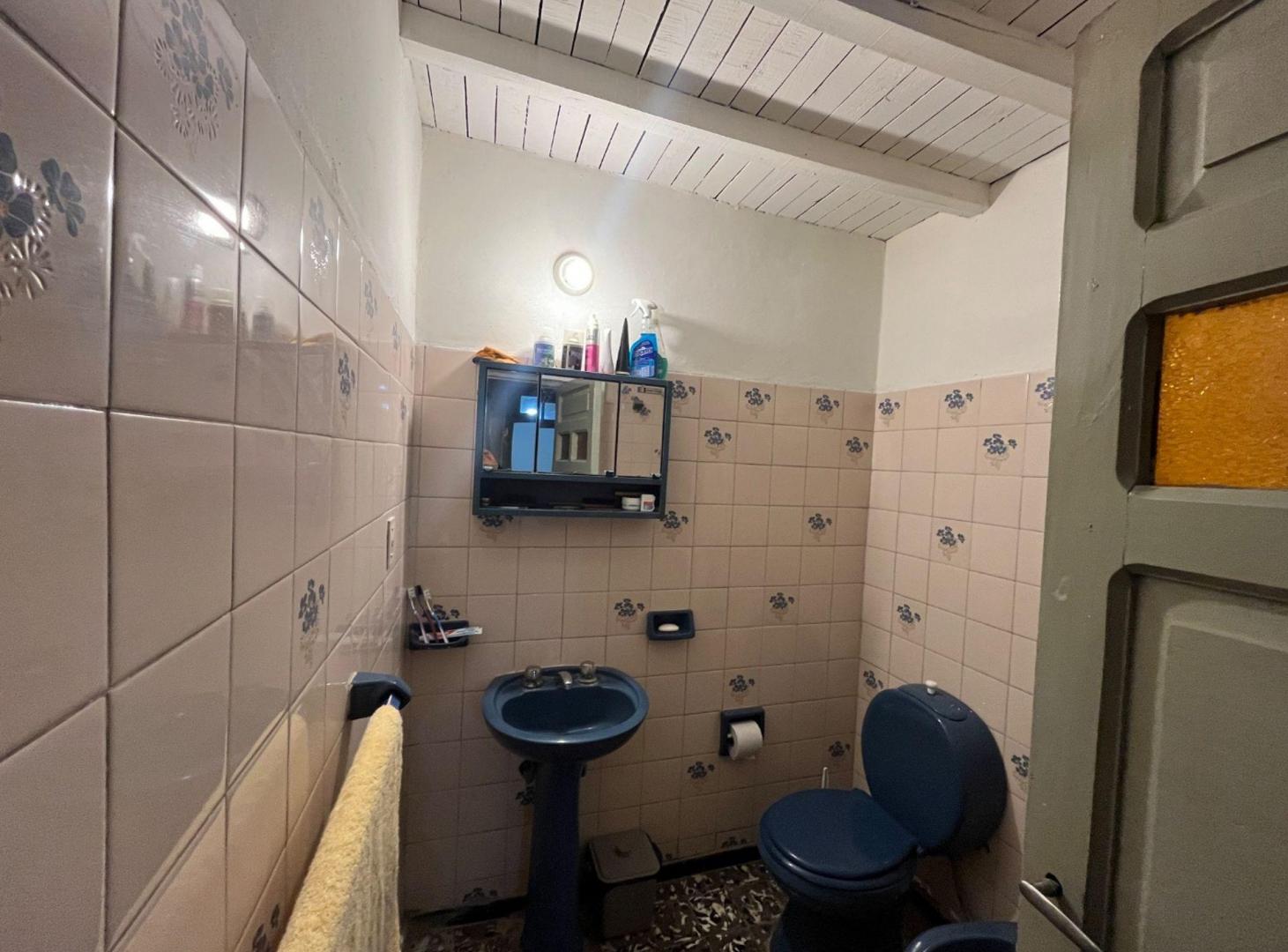 Foto de VENTA TERRENO DE 440 m² CON CASA DE ADOBE EN LUJAN, imagen 3