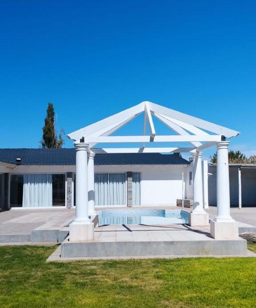 Foto de CASA CON PISCINA, 4 DORMITORIOS, RODEO DEL MEDIO, imagen 4