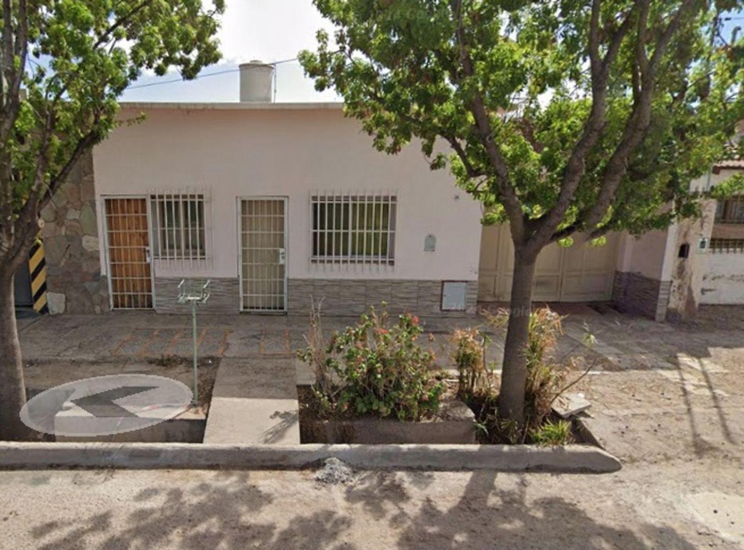 Foto de Vivienda a remodelar con terreno apto comercial, imagen 2