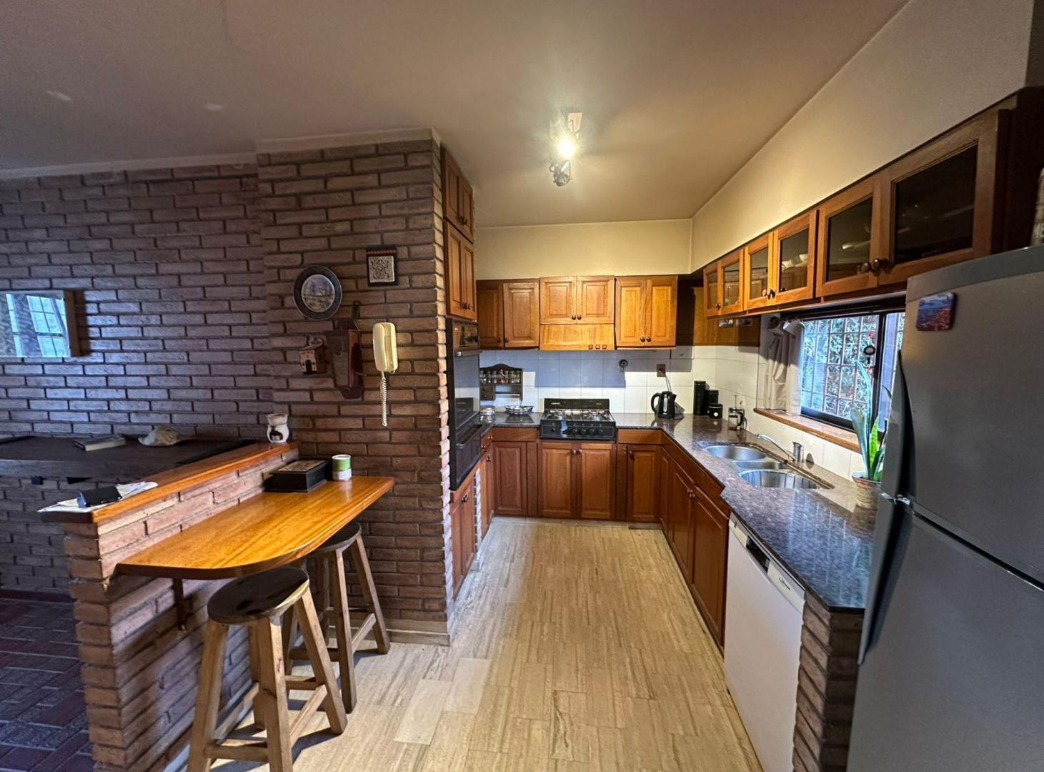 Foto de CASA SANTA ANA APTA CRÉDITO 4 DORMITORIOS PILETA, imagen 4