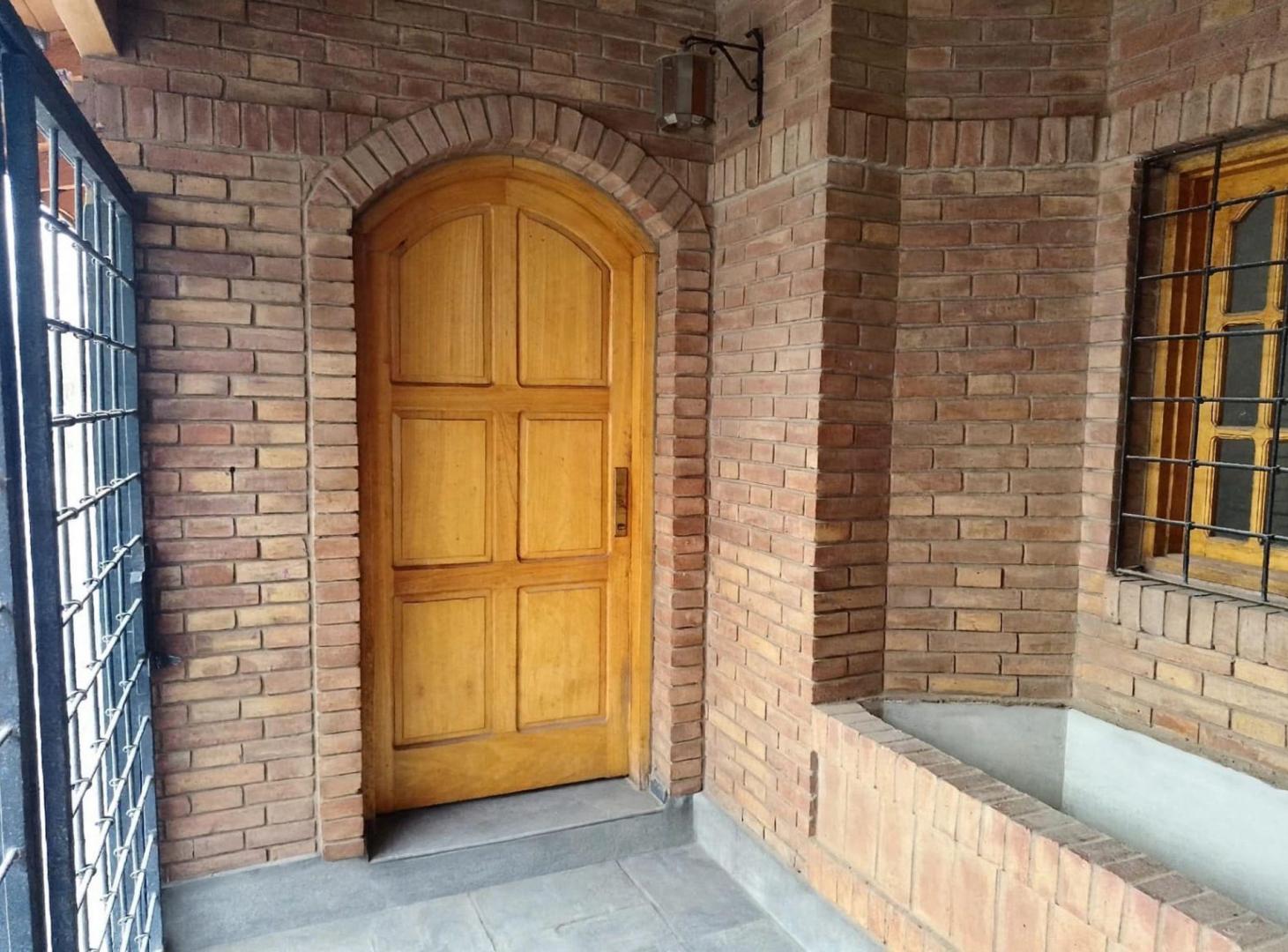 Foto de Casa en B Los Ferroviarios, Luzuriaga, imagen 1