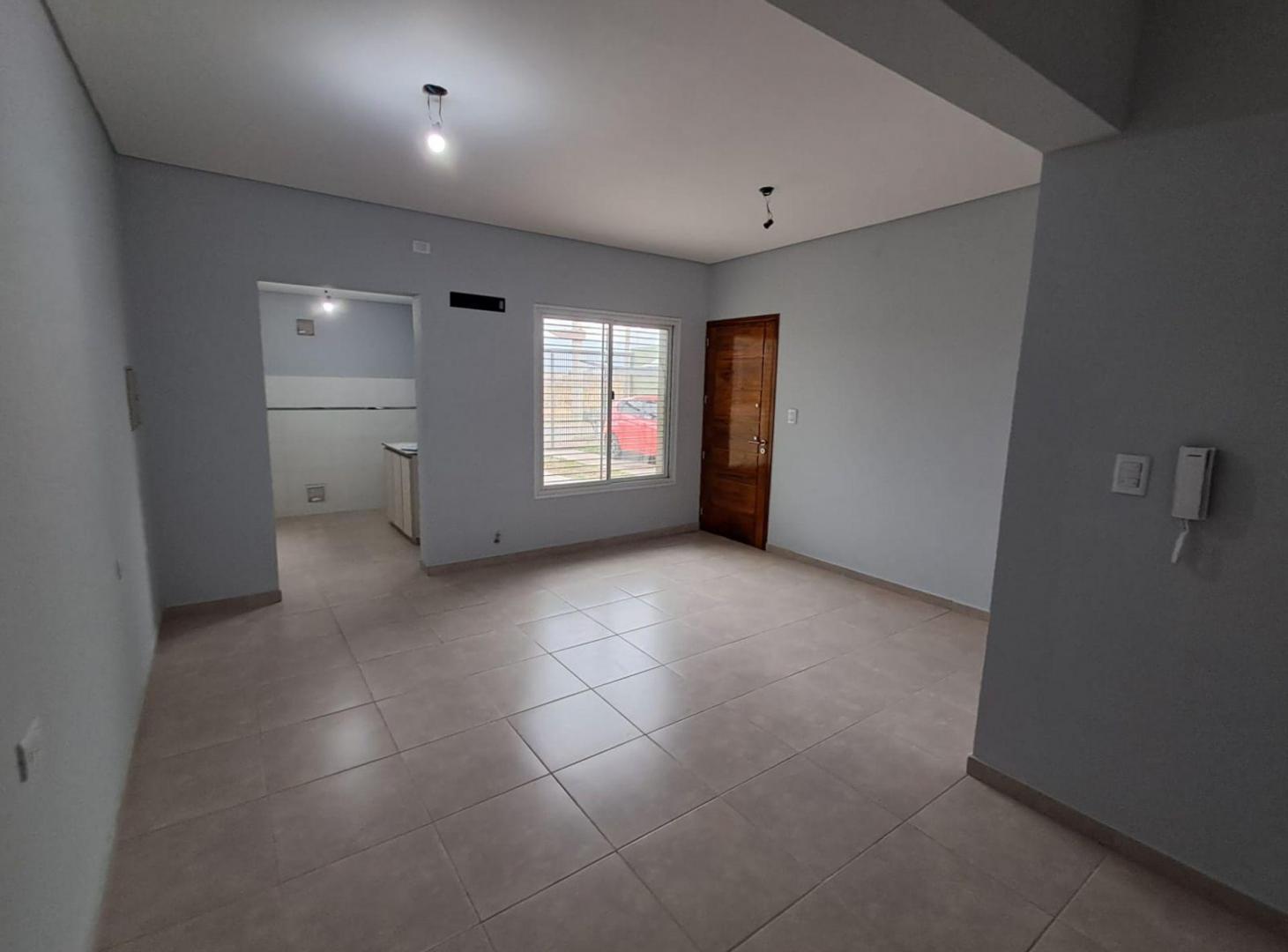 Foto de DEPTO PLANTA BAJA ALQUILER - 2 DORM. EN GUAYMALLÉN, imagen 2