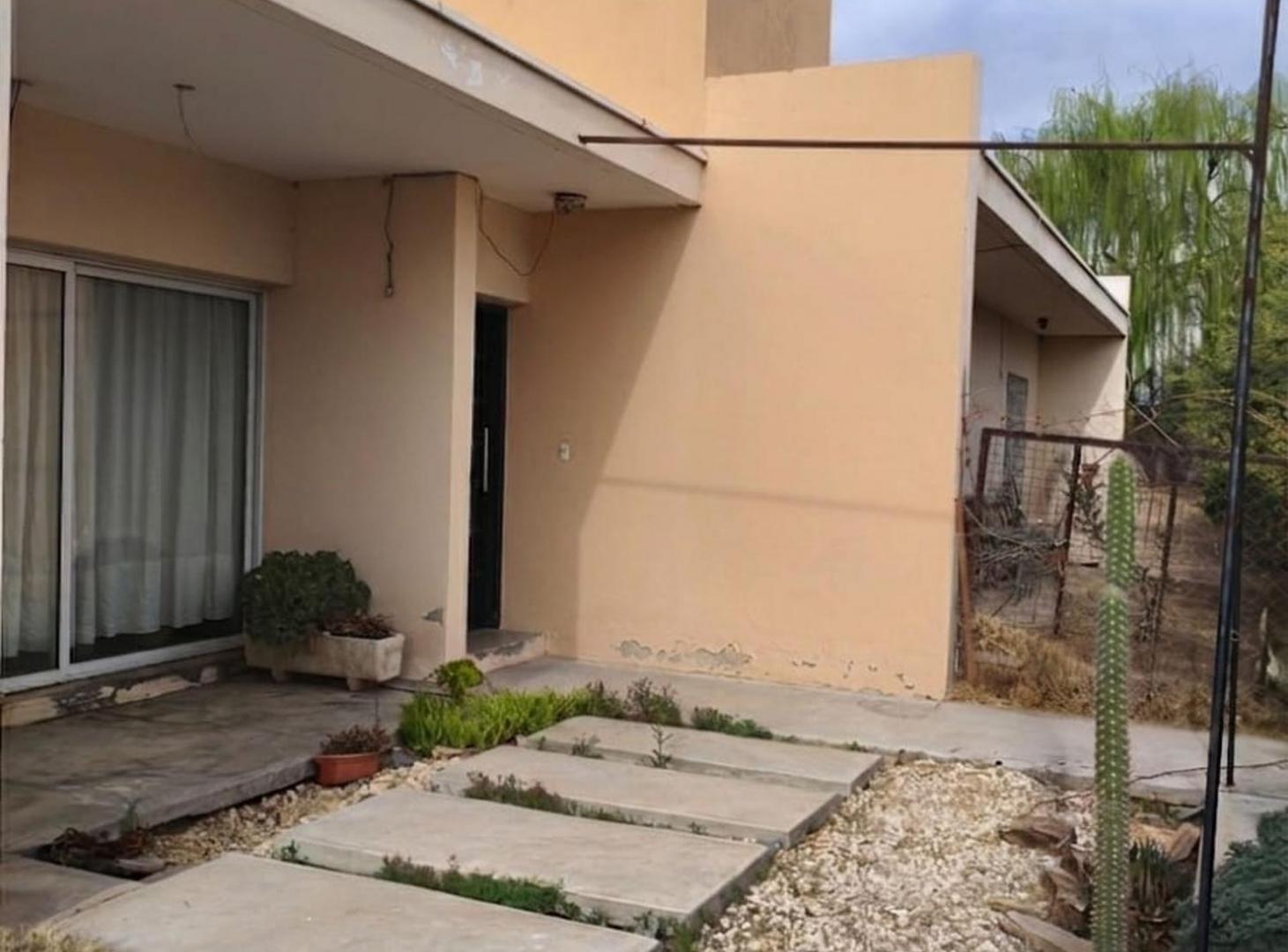 Foto de CASA 3 DORMITORIOS ,BARRIO VISTA CIELO ,GUAYMALLÉN, imagen 1
