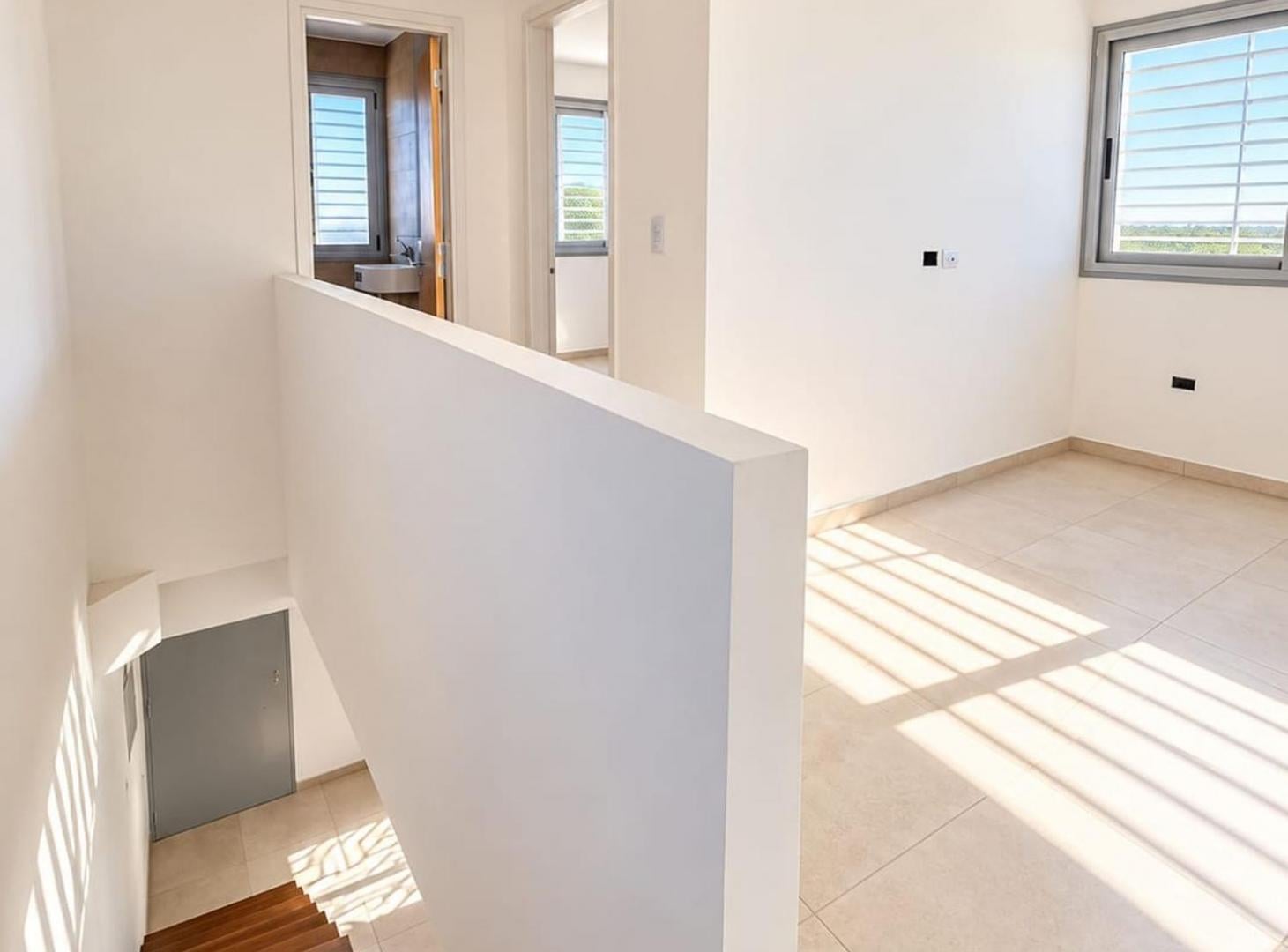 Foto de DUPLEX APTO CREDITO DR LELOIR, imagen 4