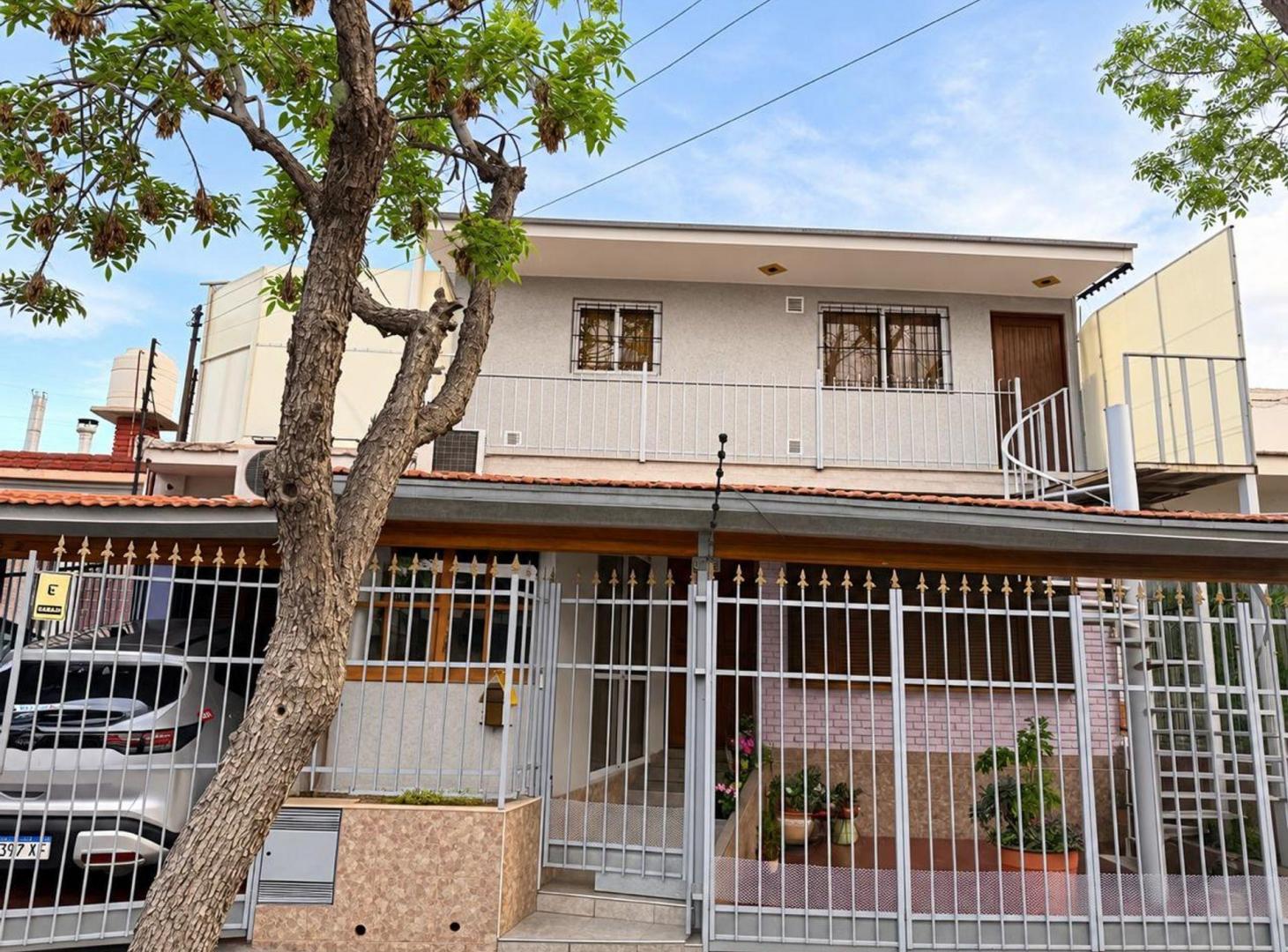 Foto de Venta de casa y departamento en Barrio Trapiche, imagen 1