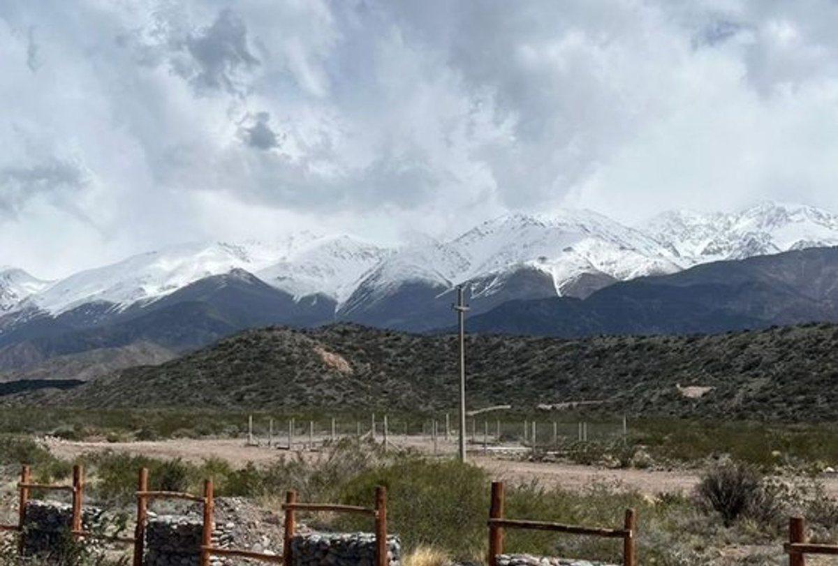 Foto de LOTE EN VENTA B. PIRCAS DEL MIRADOR LUJAN DE CUYO, imagen 4